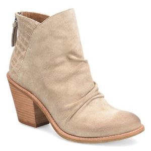 Sofft Bootie Women's 8M Beige Cashmere Suede Ankle Teyton